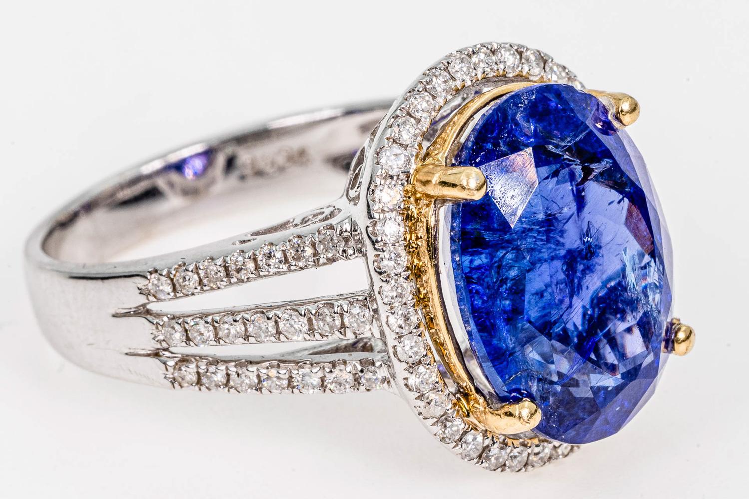 18CT White Gold with Gold Plated Centre Setting Tanzanite and Diamond ...