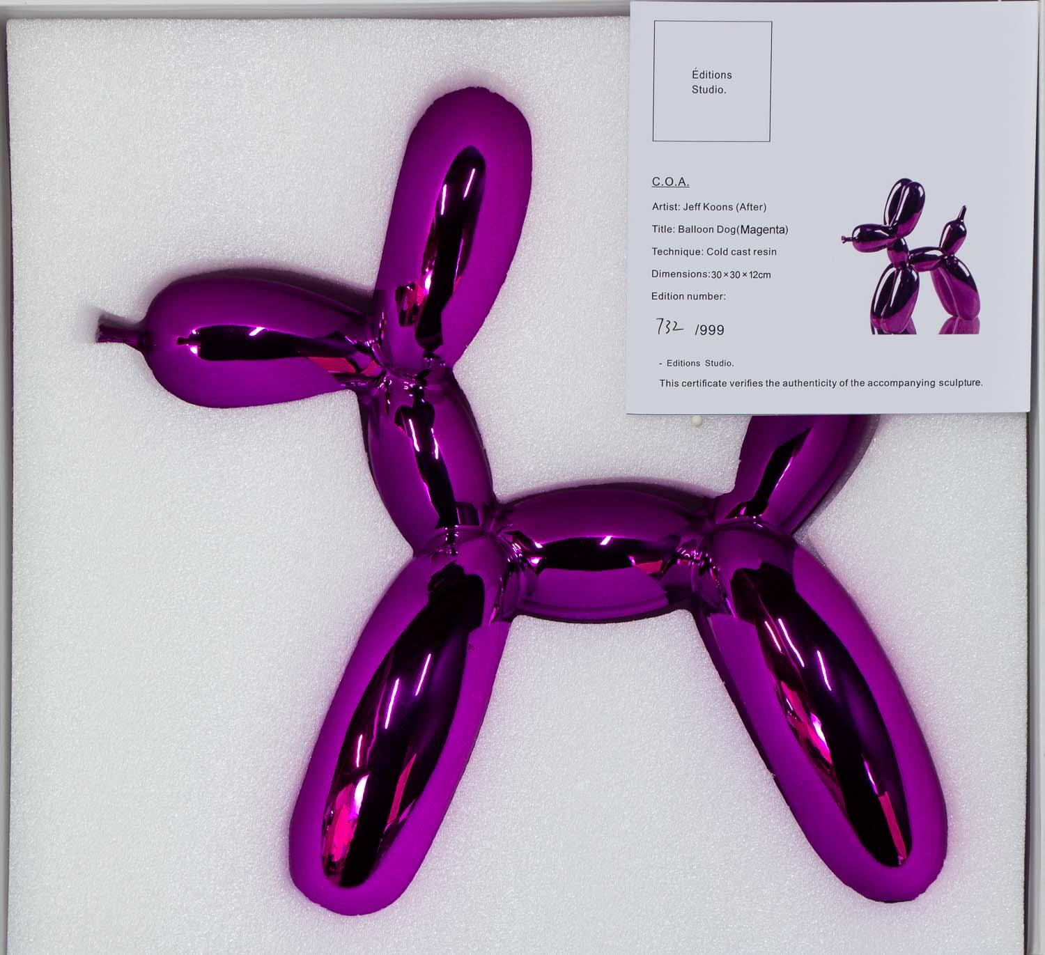 stof in de ogen gooien Kwaadaardige tumor steekpenningen JEFF KOONS (AFTER) "Balloon Dog" (Magenta) Cold cast resin sculpture.  Editions Studio Certificate, 732/999. 30cm x 30cm x 12cm.